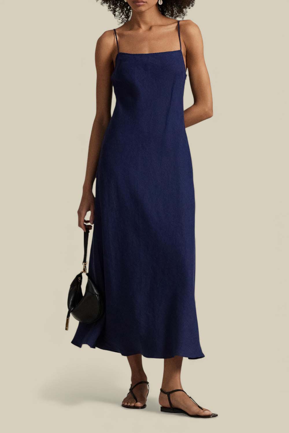 תמונת כל הלוק של שמלת מקסי